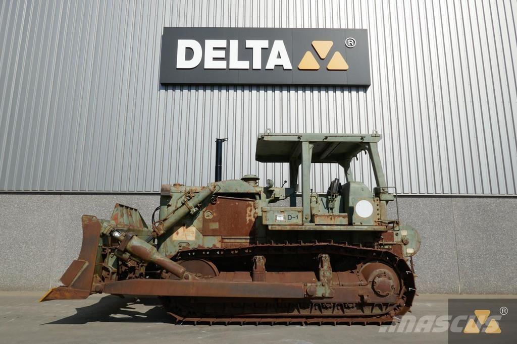 CAT D7F Ex-army Kāpurķēžu buldozeri