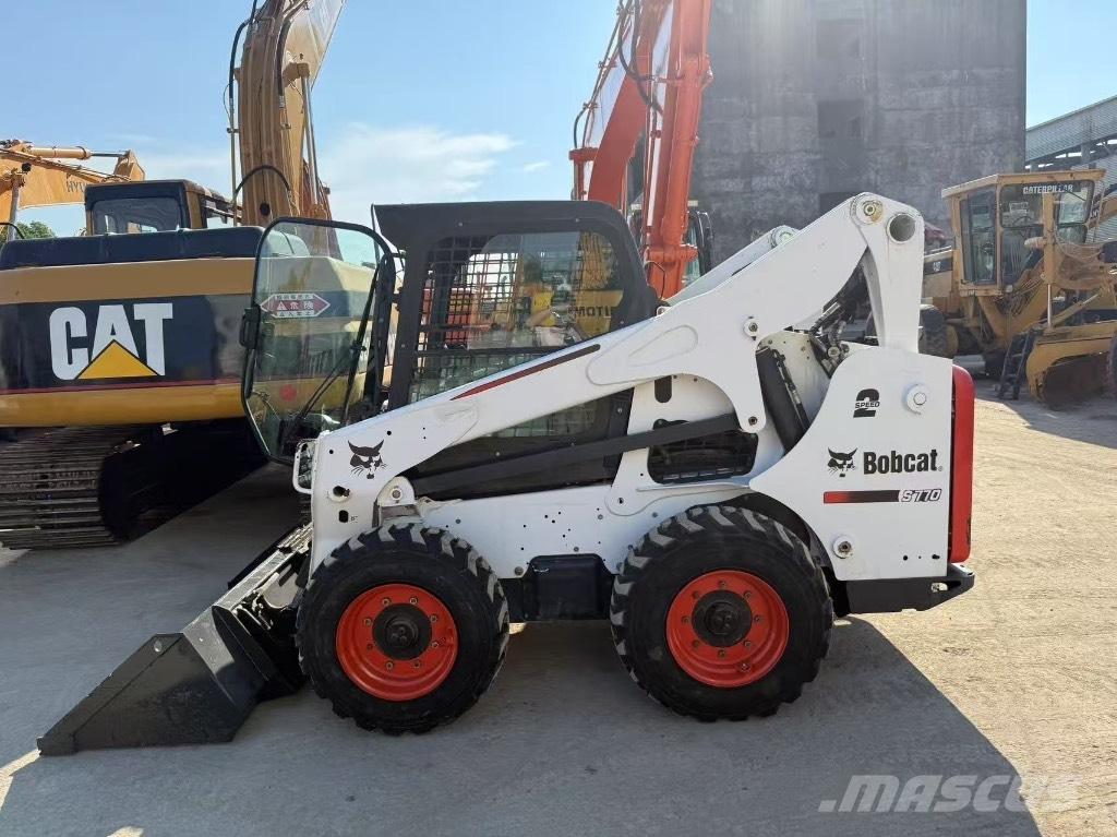 Bobcat S 770 Lietoti riteņu kompaktiekrāvēji
