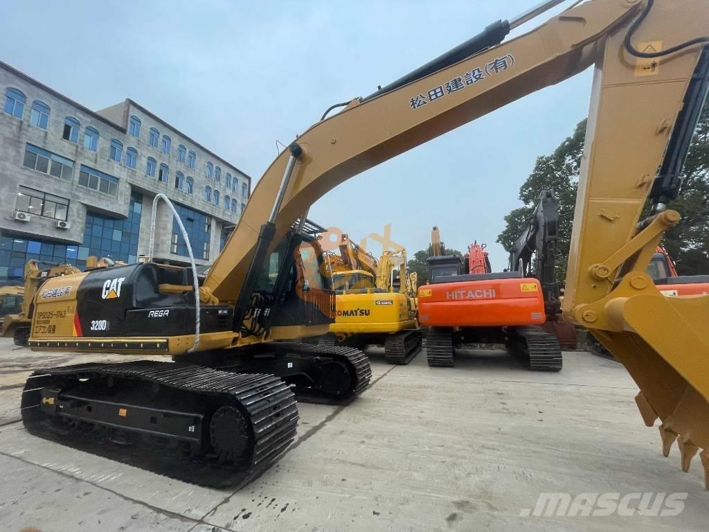 CAT CAT320 D2 Kāpurķēžu ekskavatori