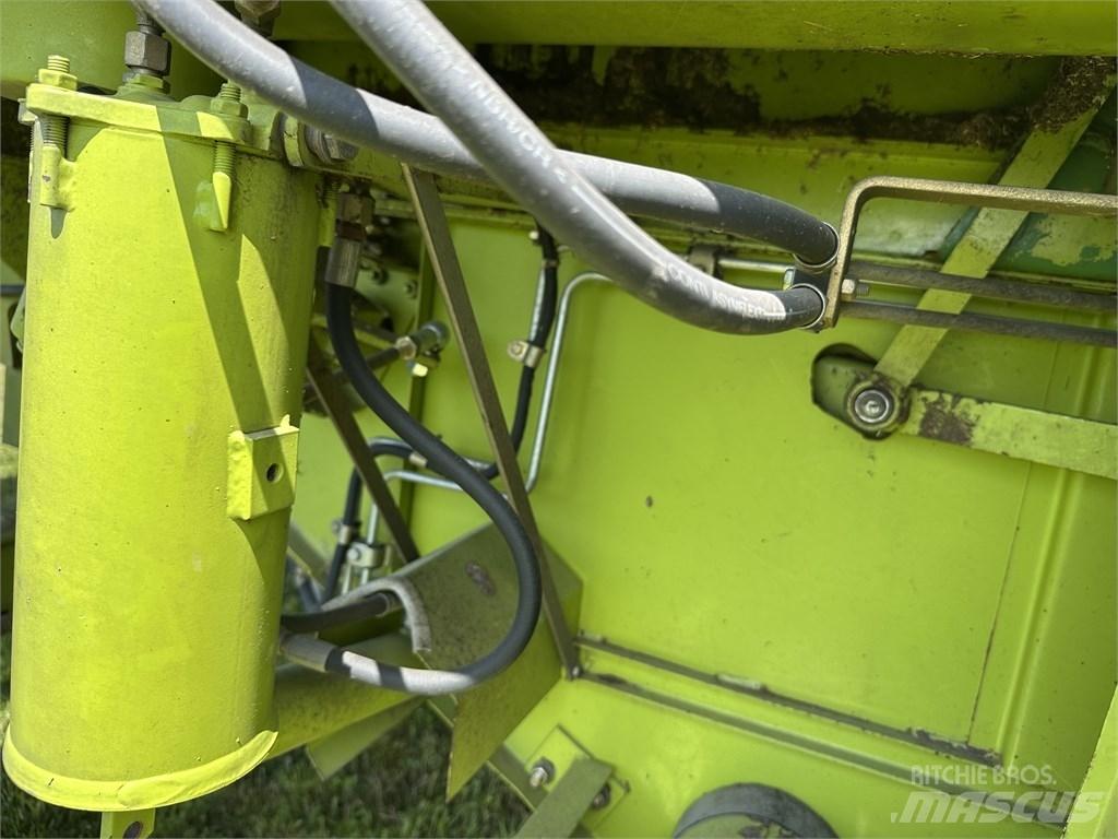 CLAAS Mega 208 Ražas novākšanas kombaini