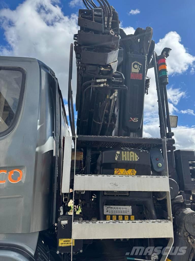 Scania P 460 Kabeļu pacēlājs nomontējamām kravas mašīnām
