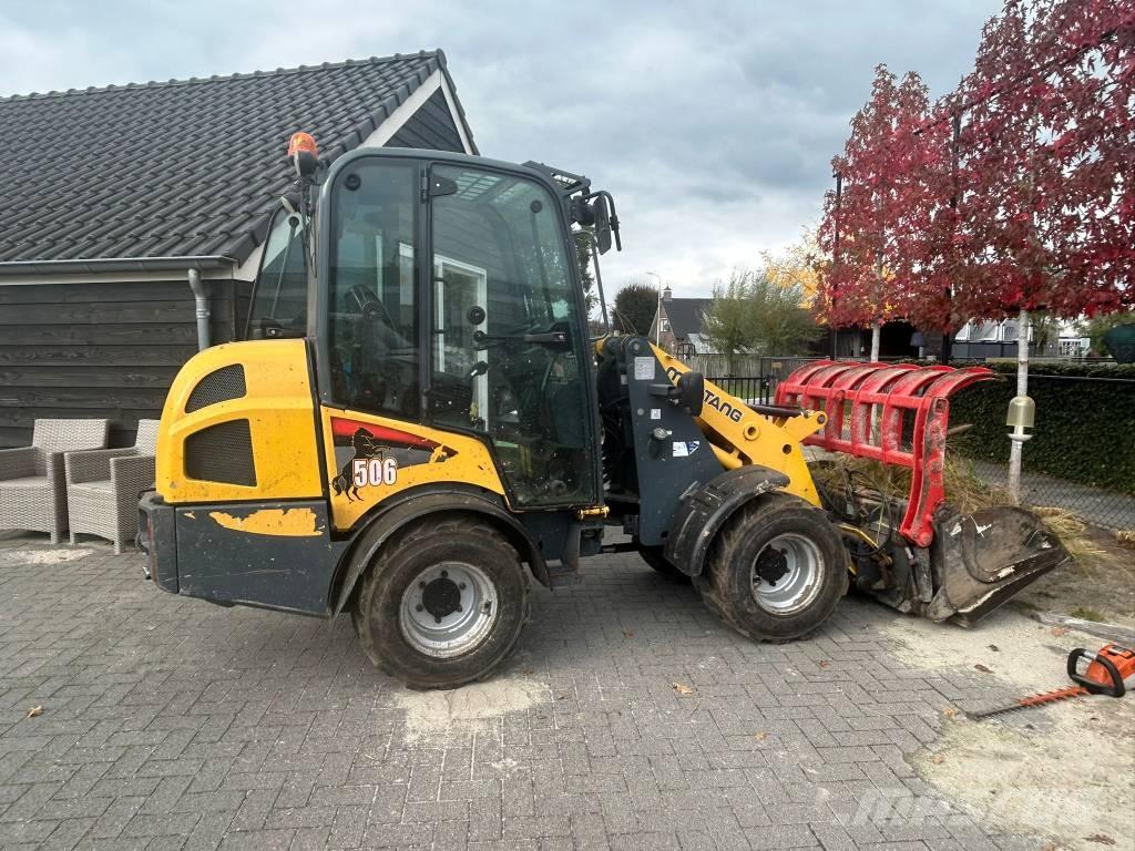 Mustang AL 506 Cab Multifunkcionālie iekrāvēji