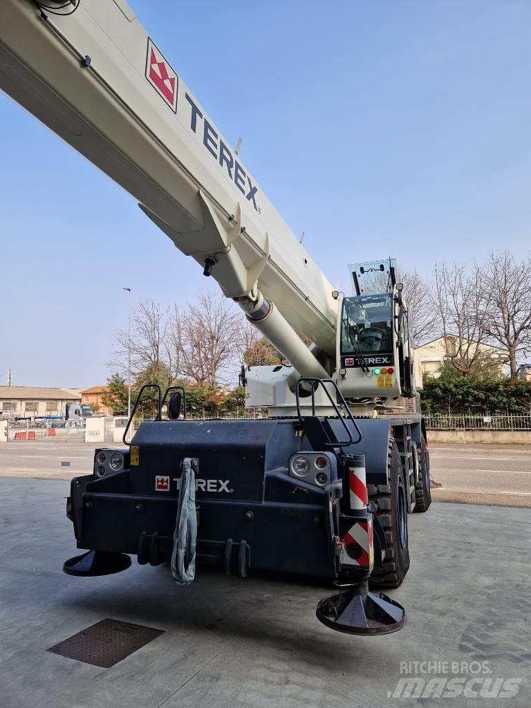 Terex RT1080L Celtņi nelīdzenām virsmām