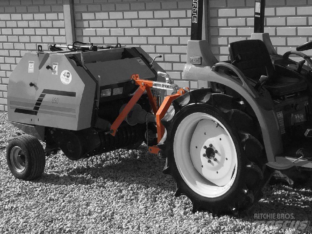  Komondor SBV-800 Rituļu preses