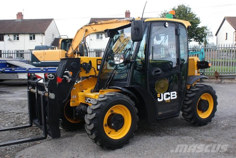 JCB 514-40 CON Teleskopiskie manipulatori