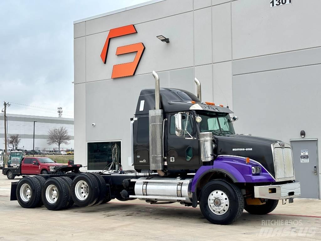 Western Star 4900 Vilcēji