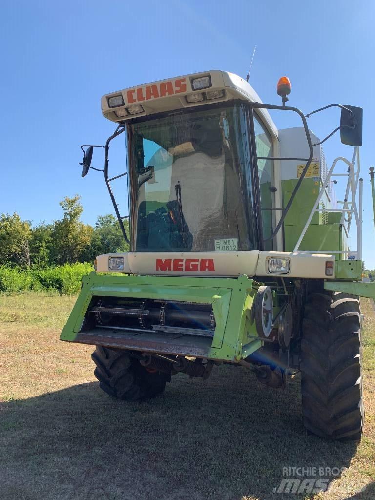 Claas mega II 208 Ražas novākšanas kombaini