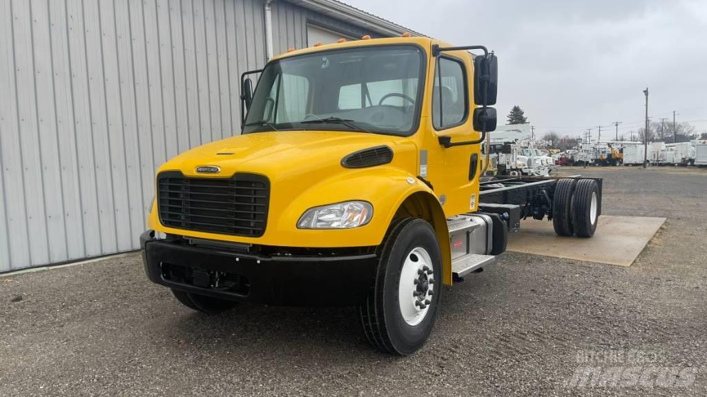 Freightliner M2 Šasija ar kabīni