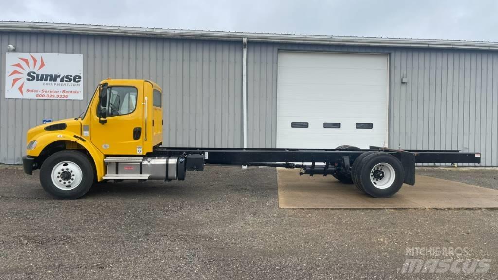 Freightliner M2 Šasija ar kabīni
