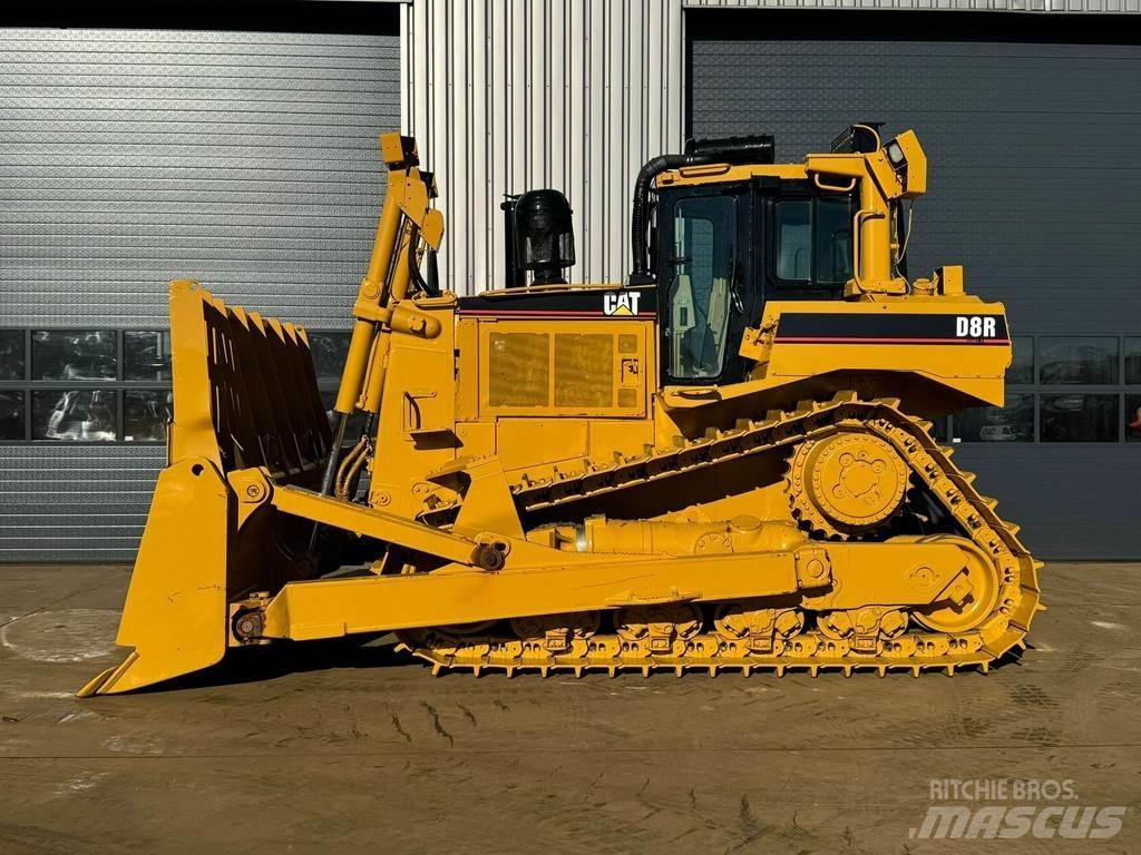 CAT D8R Kāpurķēžu buldozeri