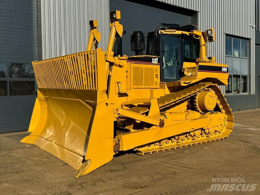 CAT D8R Kāpurķēžu buldozeri