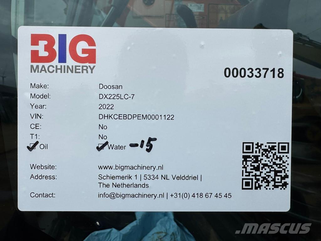 Doosan DX225LC-7 Kāpurķēžu ekskavatori
