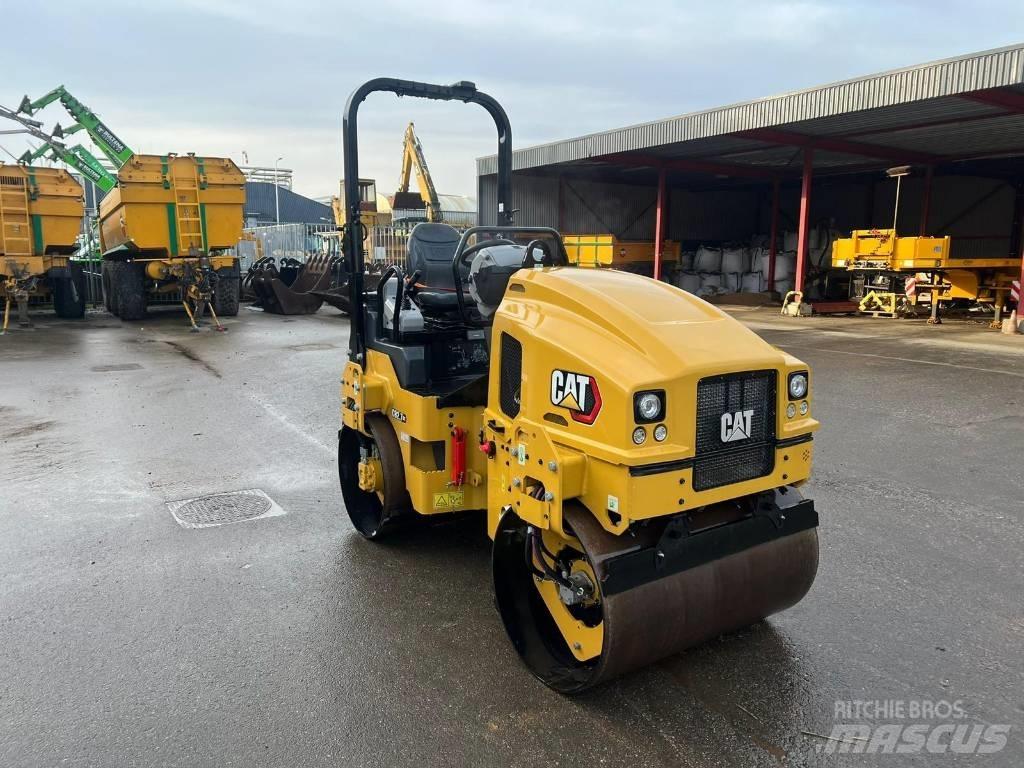 CAT CB 2.7GC Divvalču grunts veltņi