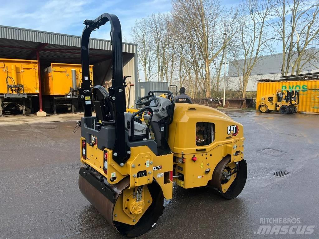 CAT CB 2.7GC Divvalču grunts veltņi