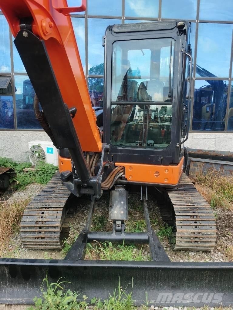 Hitachi ZX 50 U Mini ekskavatori < 7 t