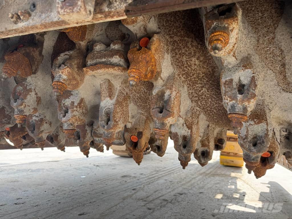 Wirtgen W 150 CFI Asfalta dzesēšanas iekārtas