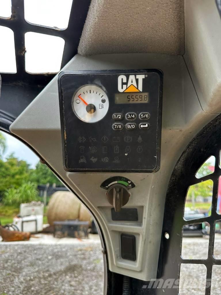 CAT 259 D Lietoti riteņu kompaktiekrāvēji