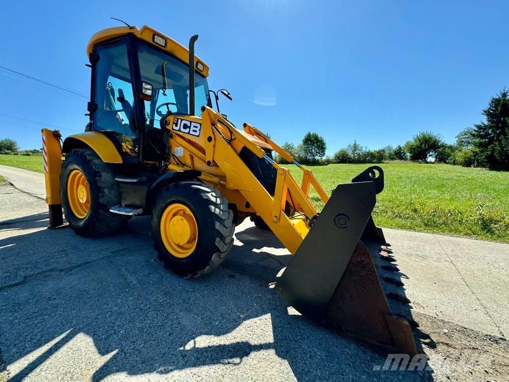 JCB 3CX Ekskavatori-iekrāvēji