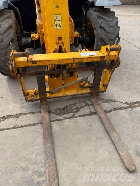 JCB 531-70 Teleskopiskie manipulatori