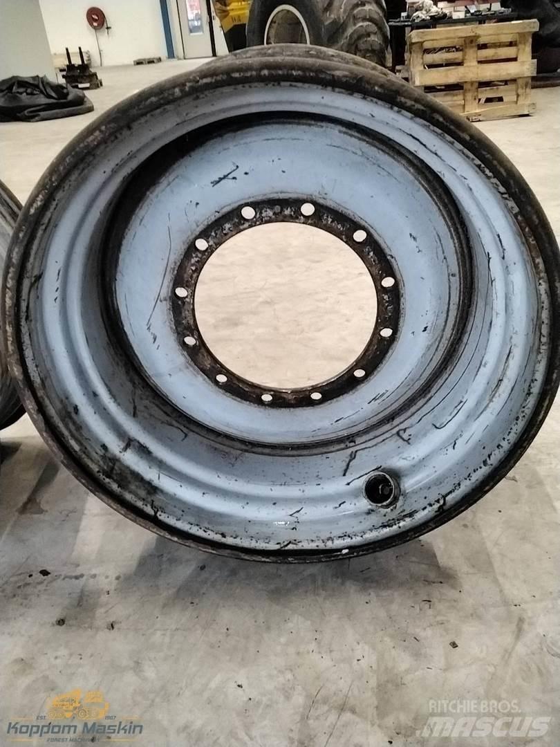 Valmet 901 20x34 Riepas, riteņi un diski