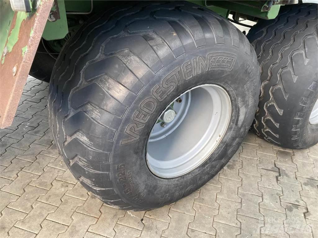 Krone TITAN 4XL-GD Savācējpiekabes