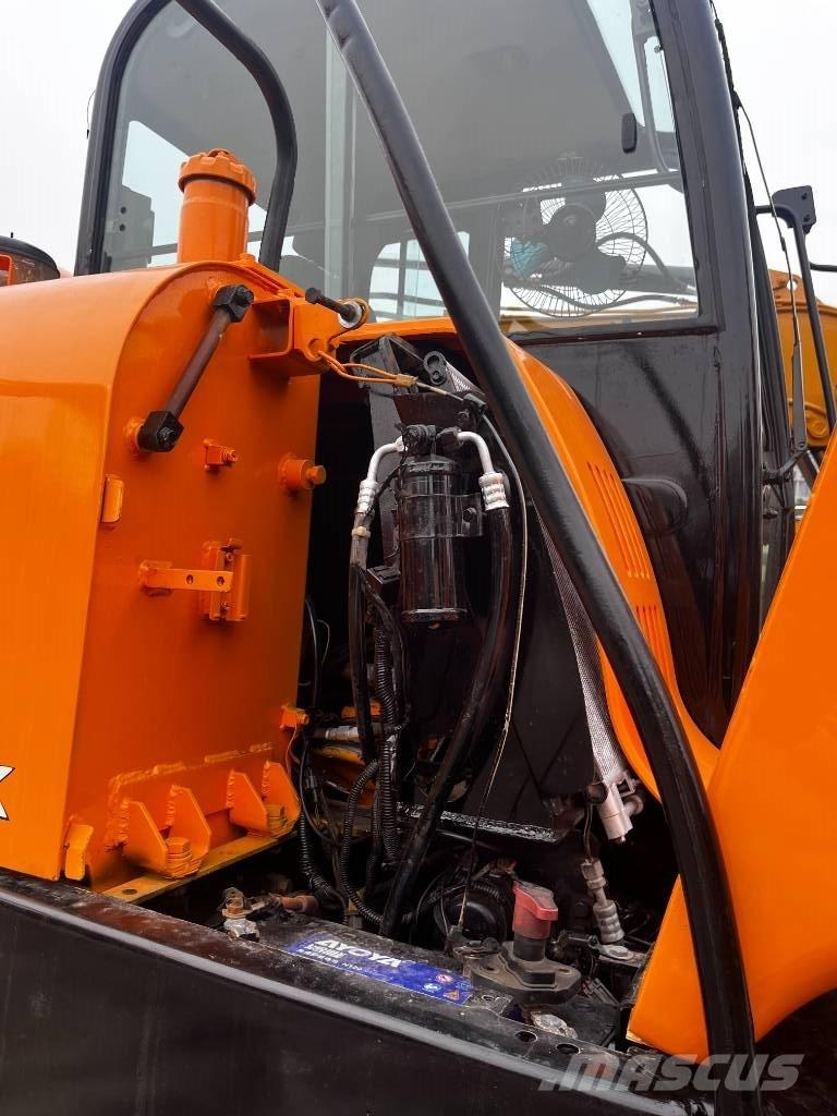 Hyundai Robex 60 W-9 Ekskavatori uz riteņiem