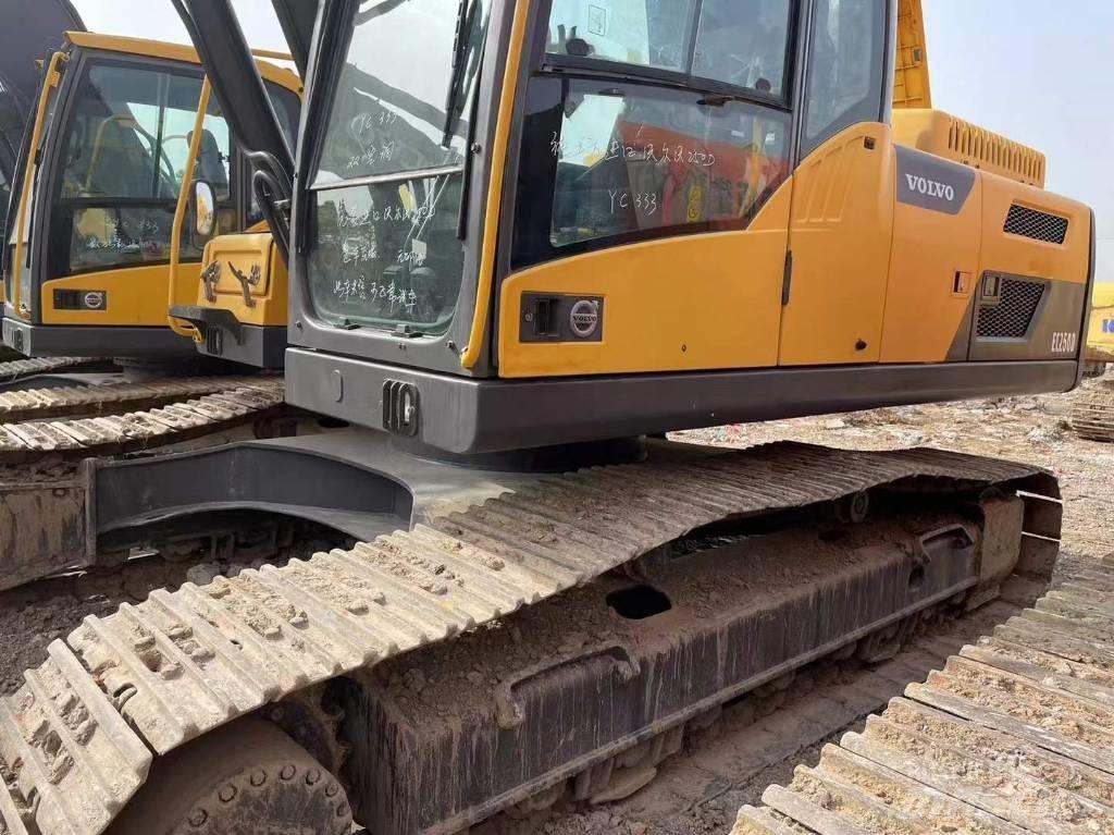 Volvo EC 250 D Kāpurķēžu ekskavatori