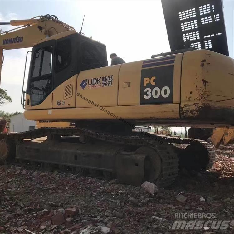 Komatsu 300 Kāpurķēžu ekskavatori