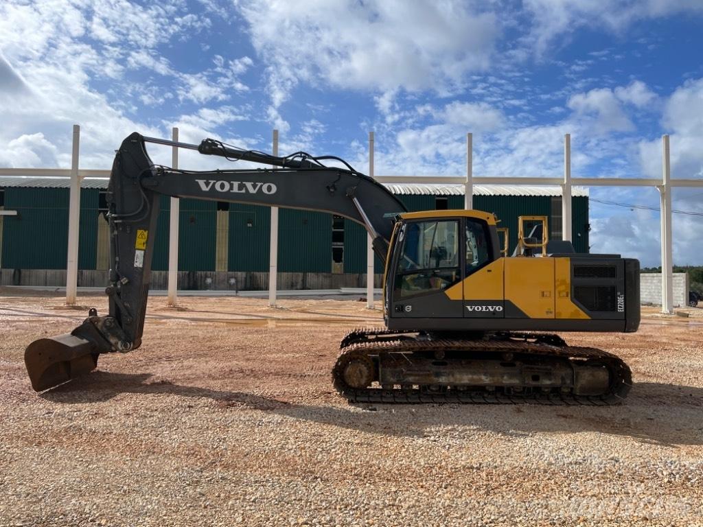 Volvo EC 220 E Kāpurķēžu ekskavatori