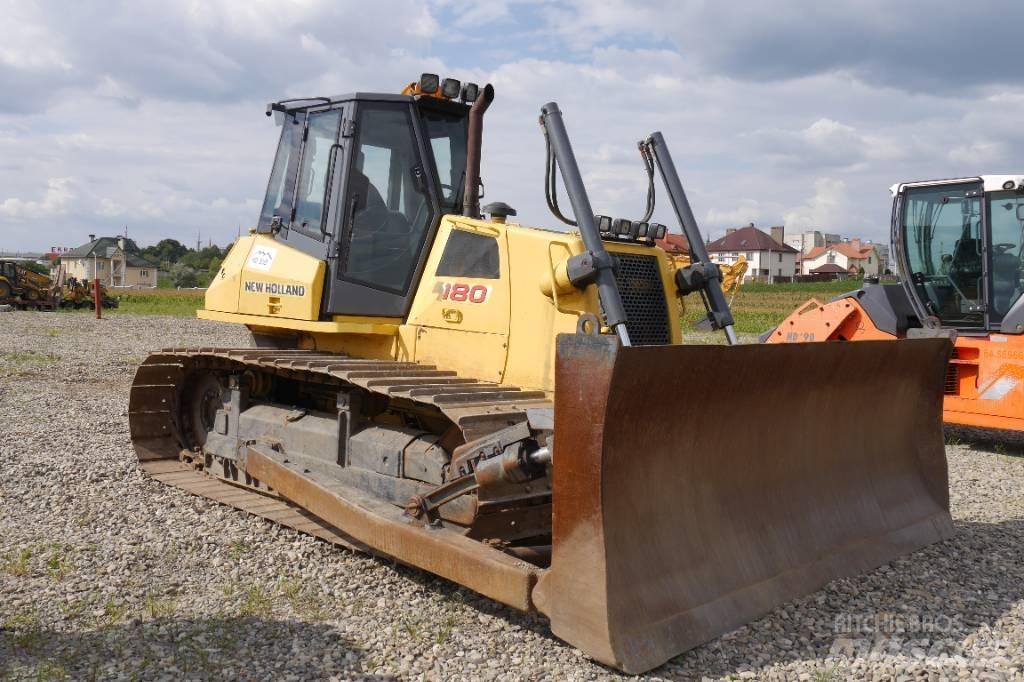 New Holland D 180 Kāpurķēžu buldozeri