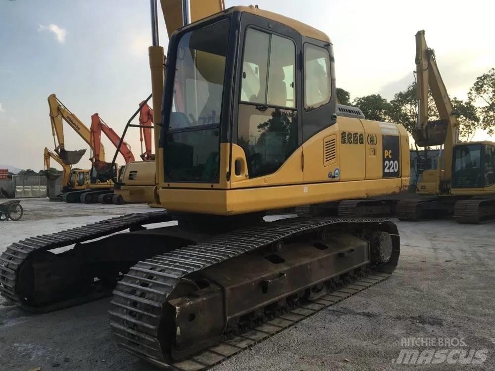 Komatsu pc220-7 Kāpurķēžu ekskavatori