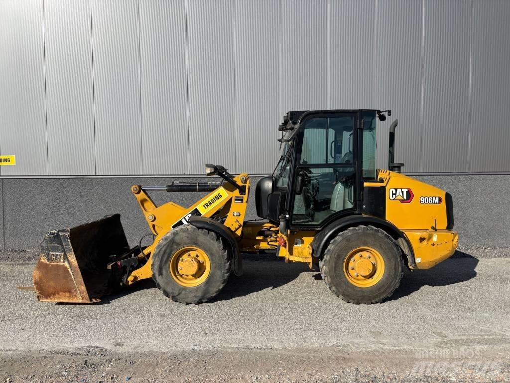 CAT 906 M Iekrāvēji uz riteņiem