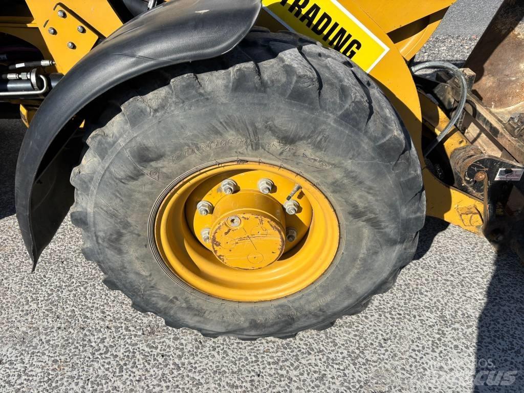 CAT 906 M Iekrāvēji uz riteņiem