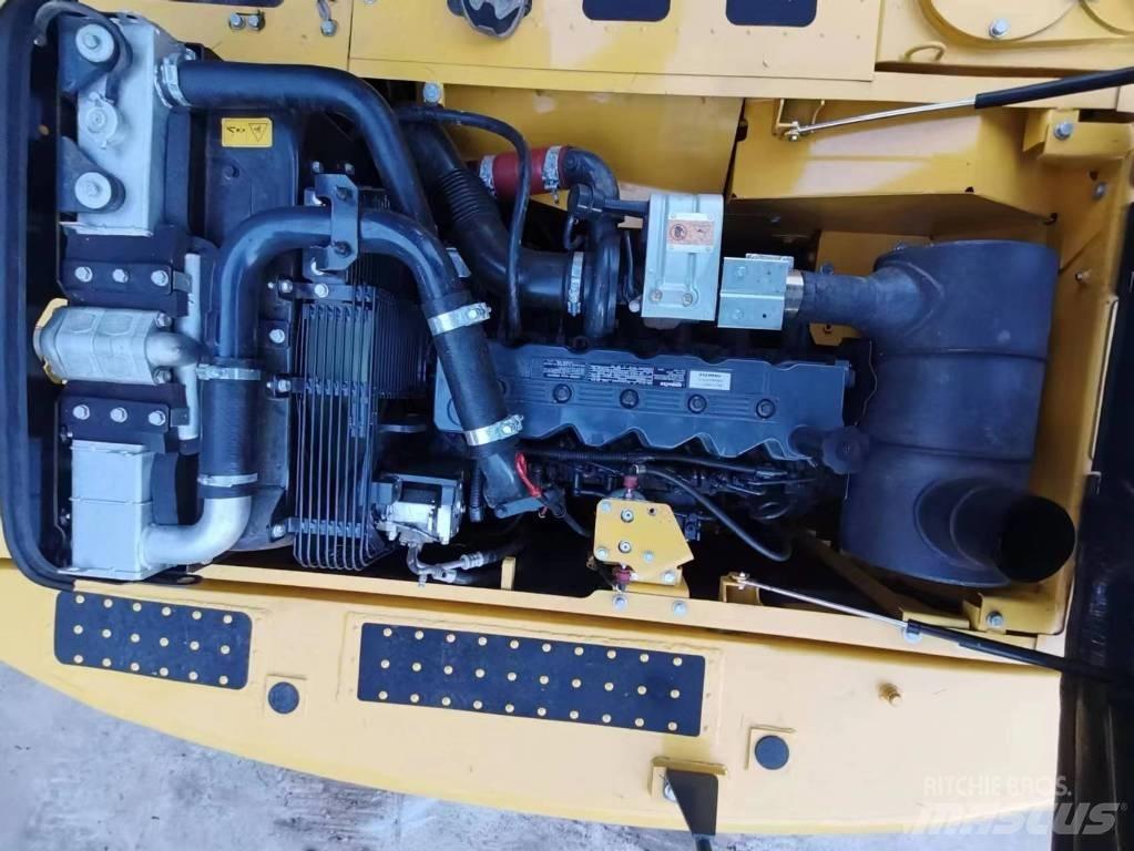 Komatsu PC 210 LC-8 Kāpurķēžu ekskavatori