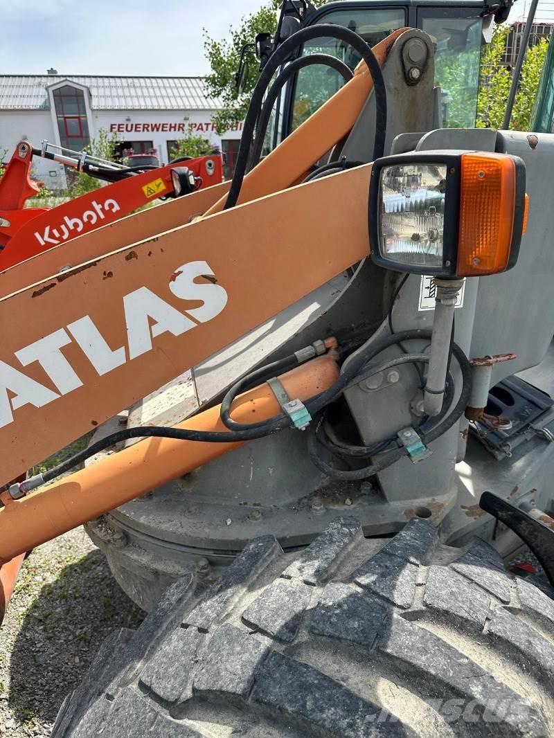 Atlas AR75S Iekrāvēji uz riteņiem