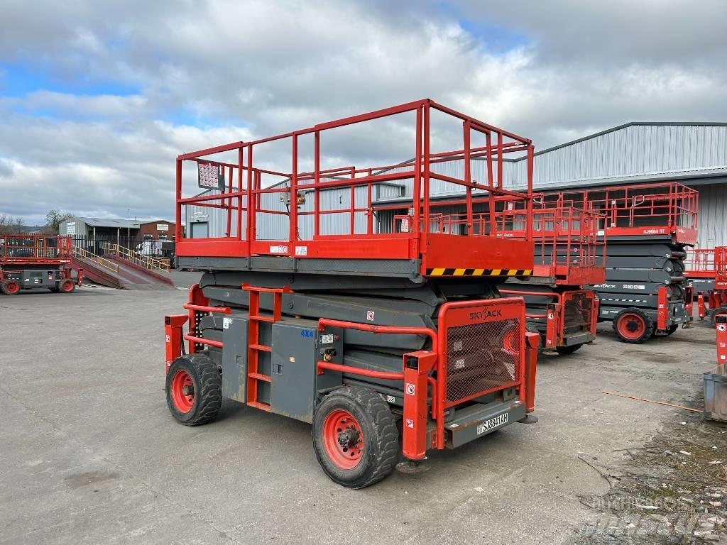SkyJack SJ 8841 RT Šķerveida pacēlāji