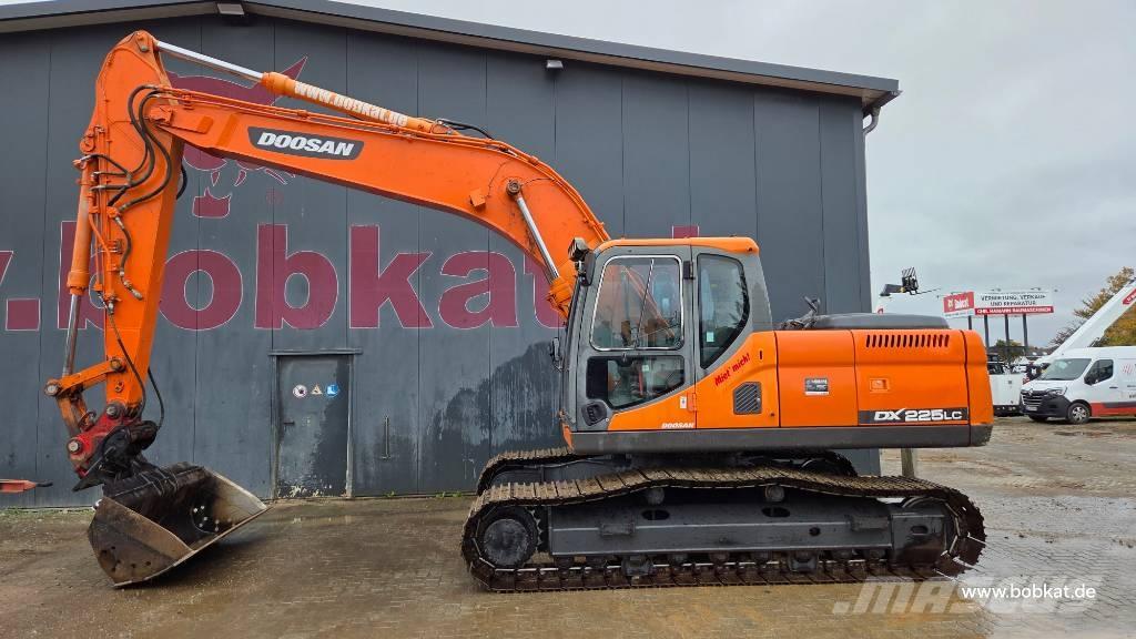 Doosan DX 225 LC Kāpurķēžu ekskavatori