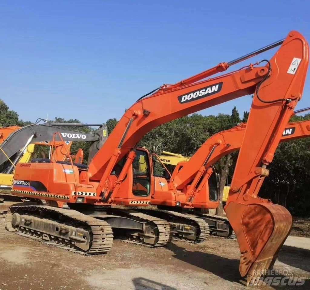 Doosan DH 220 Kāpurķēžu ekskavatori