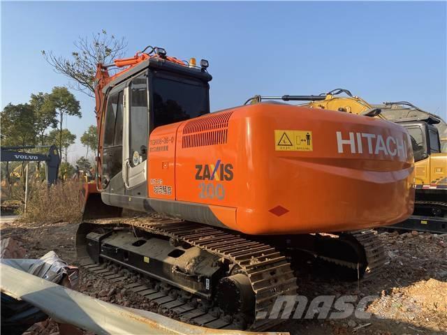 Hitachi ZX200 Kāpurķēžu ekskavatori