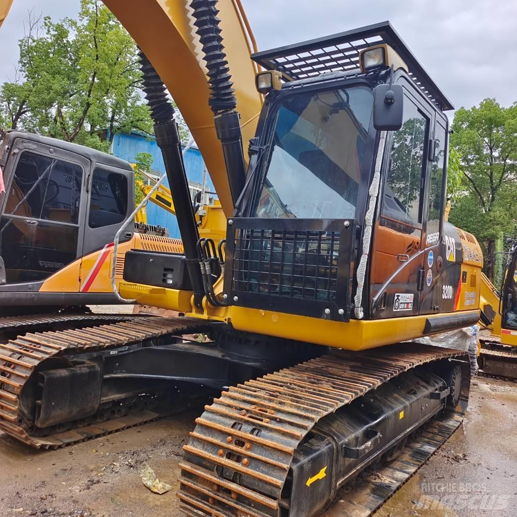 CAT 320D2 Kāpurķēžu ekskavatori