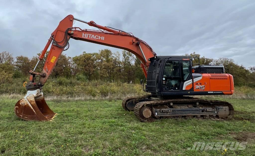 Hitachi ZX 300 LC-7 Kāpurķēžu ekskavatori