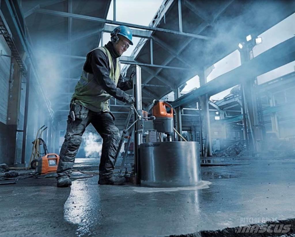 Husqvarna DM7000 Sastatņu aprīkojums