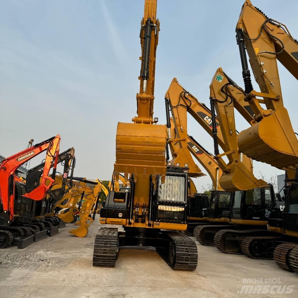 CAT 320D2 Vidēja lieluma ekskavatori 7 t - 12 t