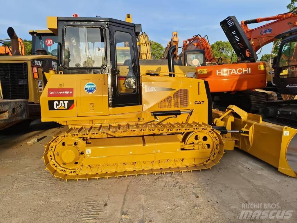 CAT D 5 K Kāpurķēžu buldozeri
