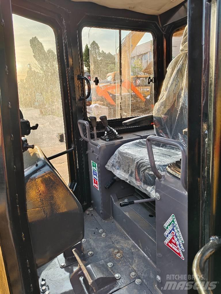 CAT D 5 K Kāpurķēžu buldozeri