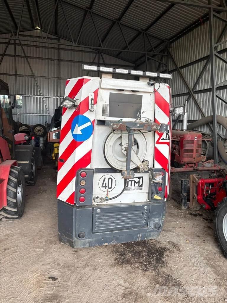 Aebi MFH 2500 Ielu tīrīšanas mašīnas