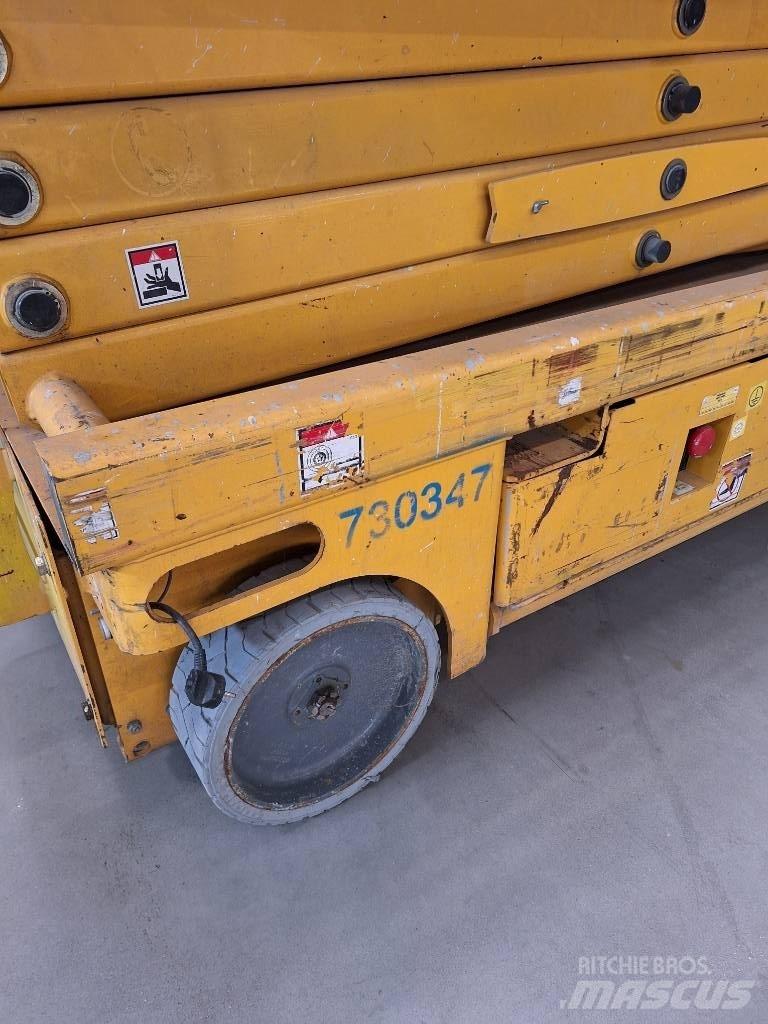 Haulotte Compact 12 Šķerveida pacēlāji
