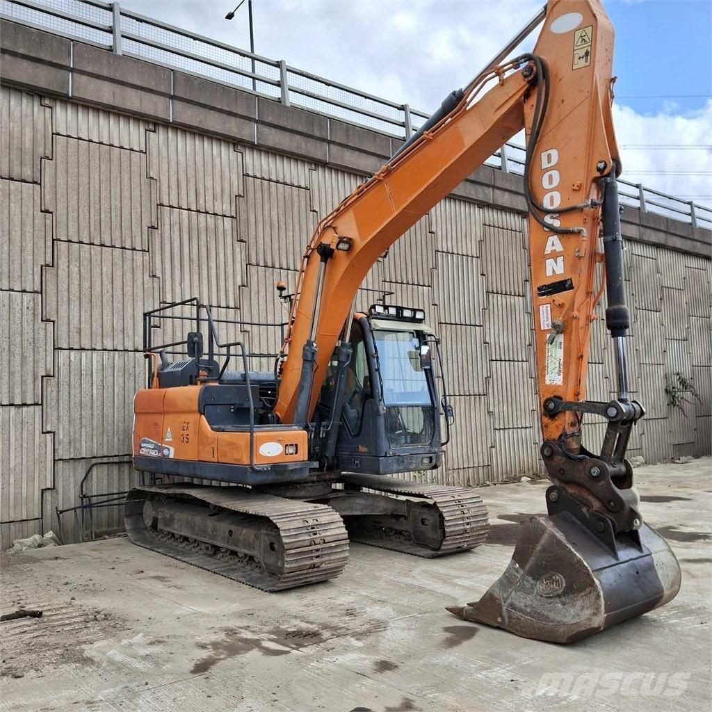 Doosan DX 140 LC Kāpurķēžu ekskavatori