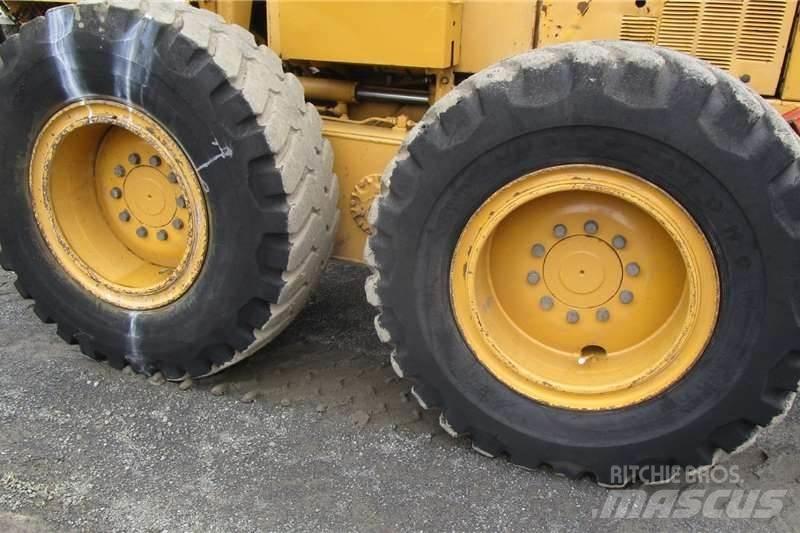 CAT 140H Greideri