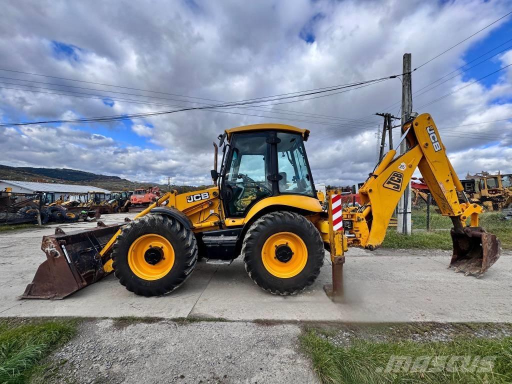 JCB 4 CX Ekskavatori-iekrāvēji